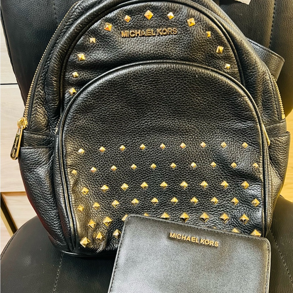 Michael Kors Black Leather Wallet with Gold Logo